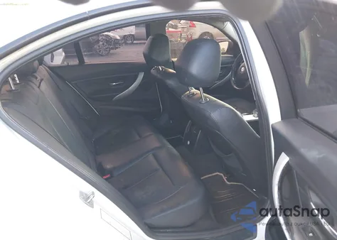 2013 BMW 328I z USA, uszkodzony, nr VIN WBA3A5C54DF600552